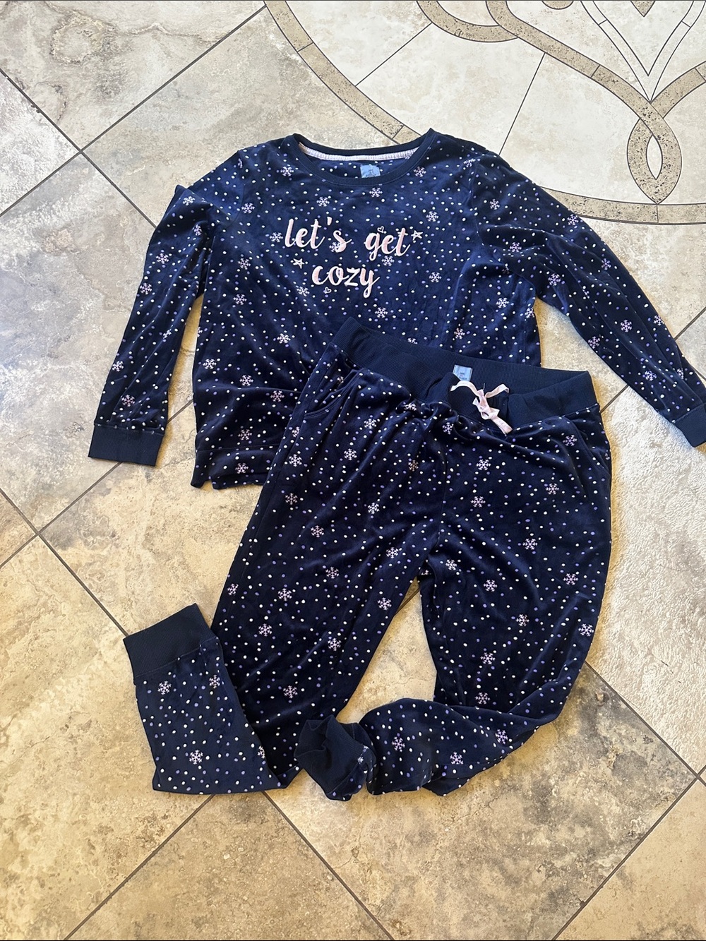Jane and Bleecker Navy Star & Snowflake Pajama Set